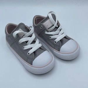 Converse baby girl sneakers